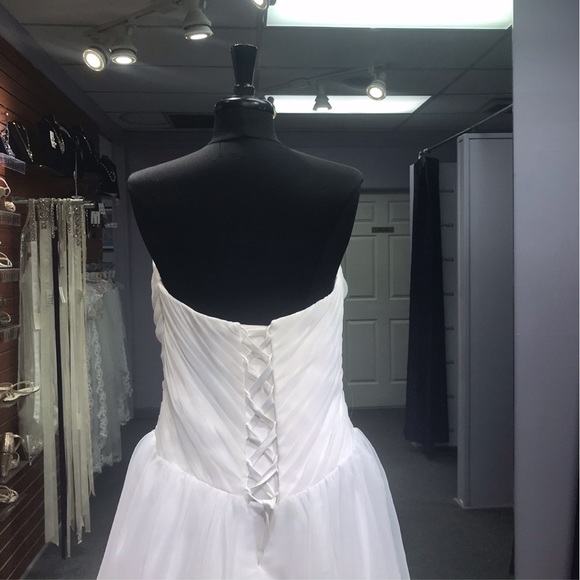 Lia Mia - Style J101 - Size 14 - Ivory - Picture 4 of 4